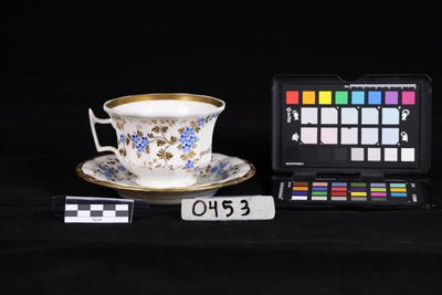 Conjunto de taza y plato