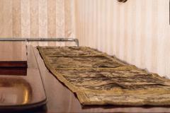 Sendero de mesa sala 1820