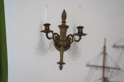 Apliqué de bronce