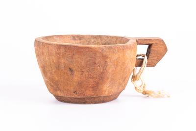 Taza de madera