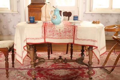 Mantel bordado