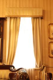 Cortinas muro este sala 1820