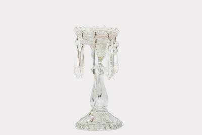 Candelabro de vidrio prensado