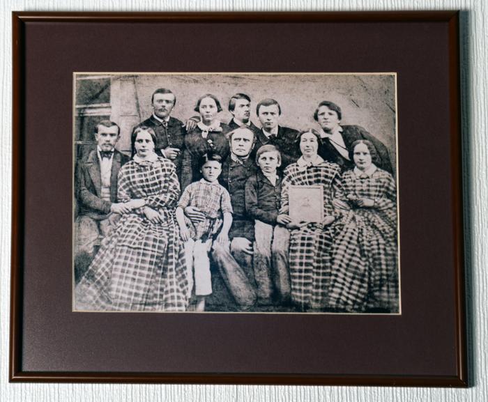 Fotografía enmarcada Karl Anwandter y su familia