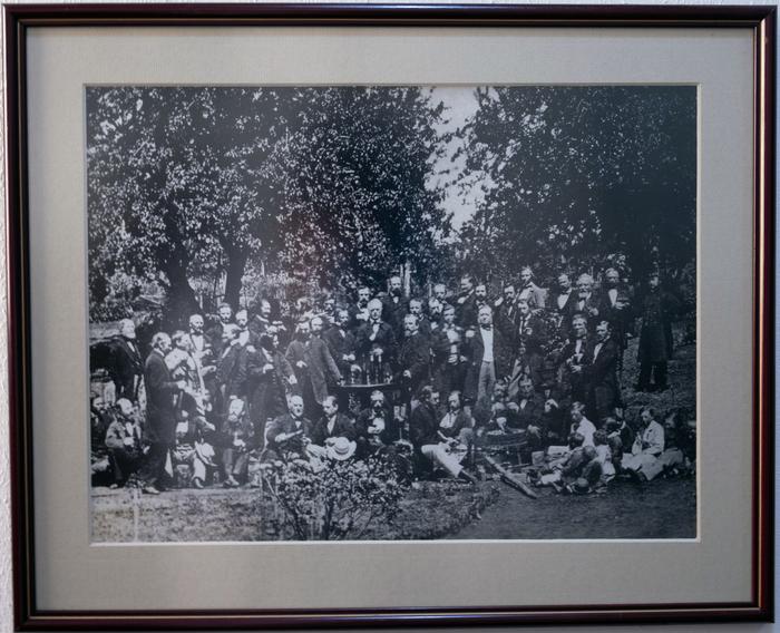 Fotografía de reunión de inmigrantes en honor a Hermann Schülke